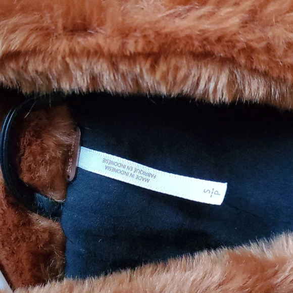 🌟 Free People Faux Fur Bomber Jacket - Picture 4 of 9